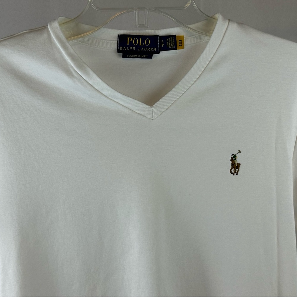 Polo by Ralph Lauren. V-neck short sleeve shirt. White with classic pony chest.. - Picture 3 of 7